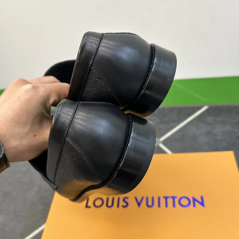 Louis Vuitton Shoe 